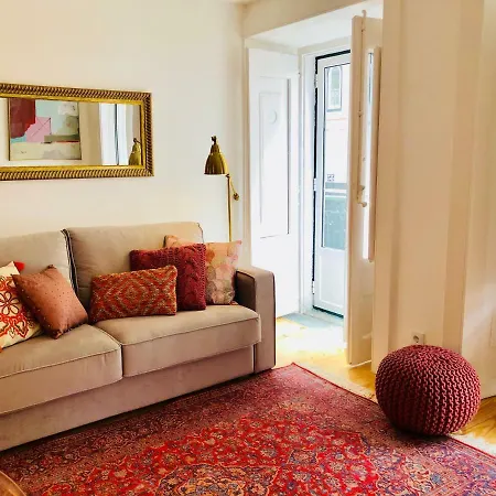 Brand New Bairro Alto Old Style Апартаменты *