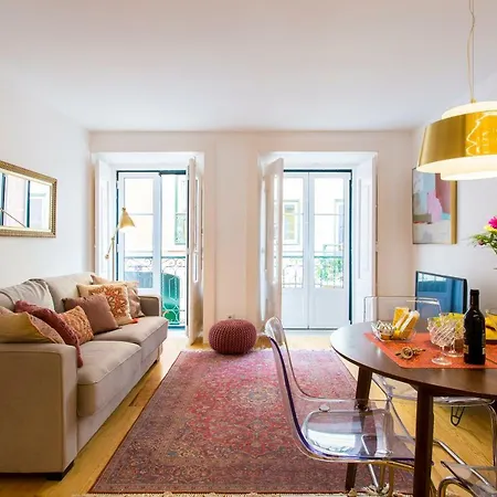 Brand New Bairro Alto Old Style Апартаменты Лиссабон